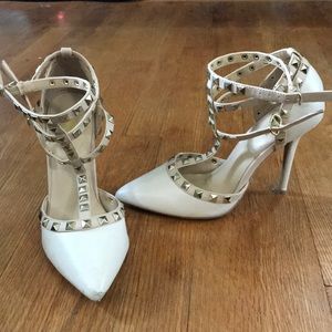 CR Strappy heels with gold details